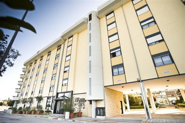 Hotel Residence Federiciano Valenzano Exterior photo