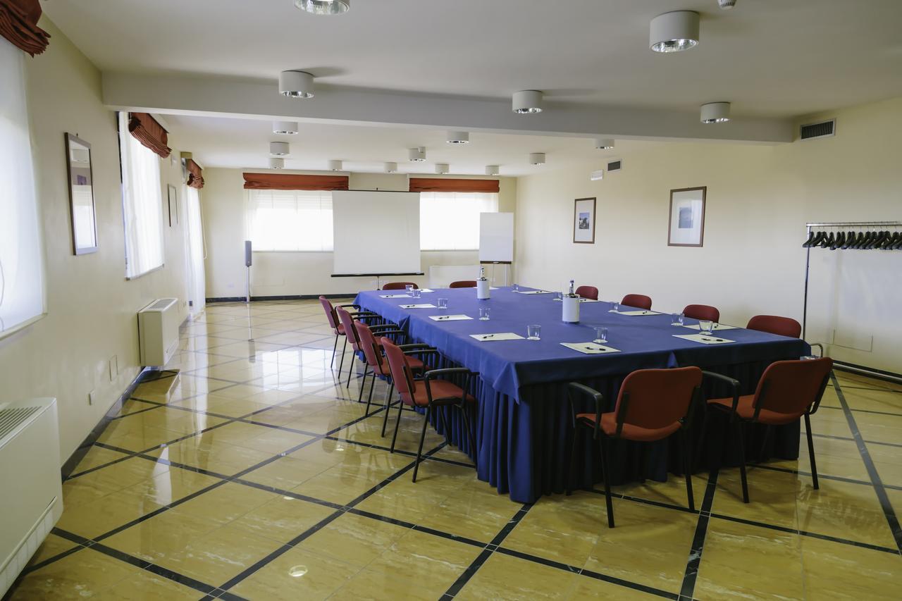 Hotel Residence Federiciano Valenzano Exterior photo