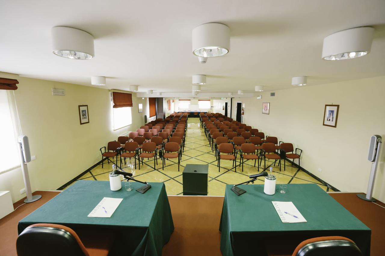 Hotel Residence Federiciano Valenzano Exterior photo