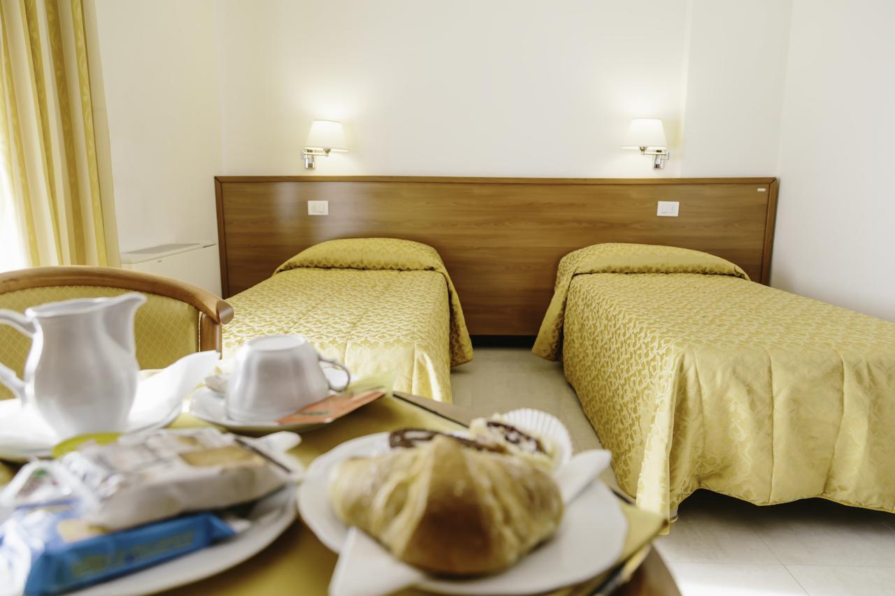Hotel Residence Federiciano Valenzano Exterior photo